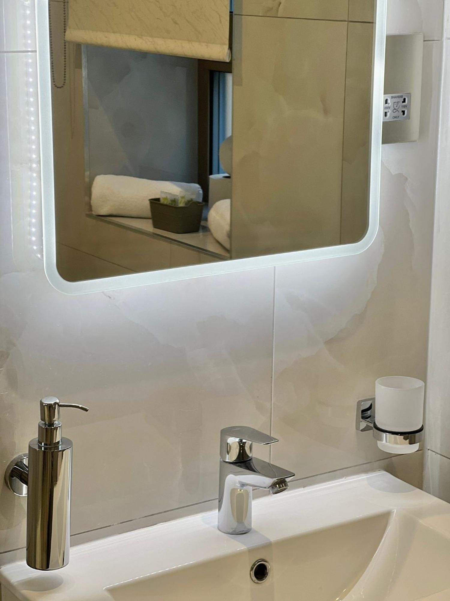 Kensington House By Solitaire Suites Slough Zewnętrze zdjęcie